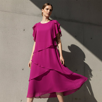 👗  Elegancka sukienka z warstwowymi wstawkami i falistymi rękawami – zwiewny krój pasujący na każdą okazję 🌸