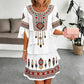 💃✨ Női Boho Etnikai Mintás Réteges Ruha – V-nyakú, Fodros Ujjú & Légáteresztő Nyári Viselet